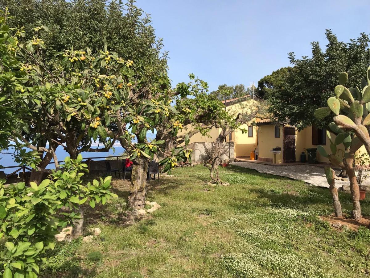 A Casa Di Peppino Villa Greco Тиндари Екстериор снимка