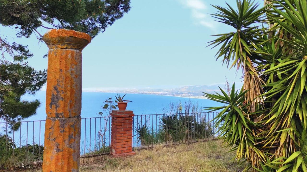 A Casa Di Peppino Villa Greco Тиндари Екстериор снимка