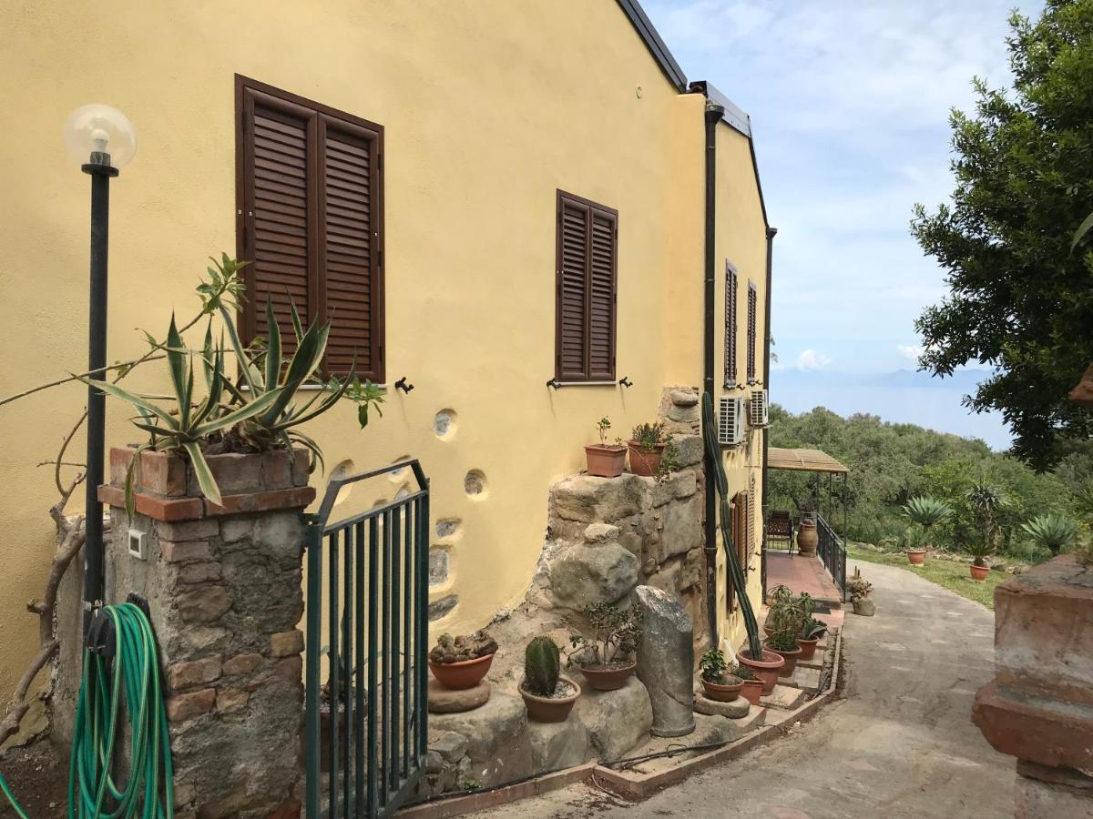 A Casa Di Peppino Villa Greco Тиндари Екстериор снимка