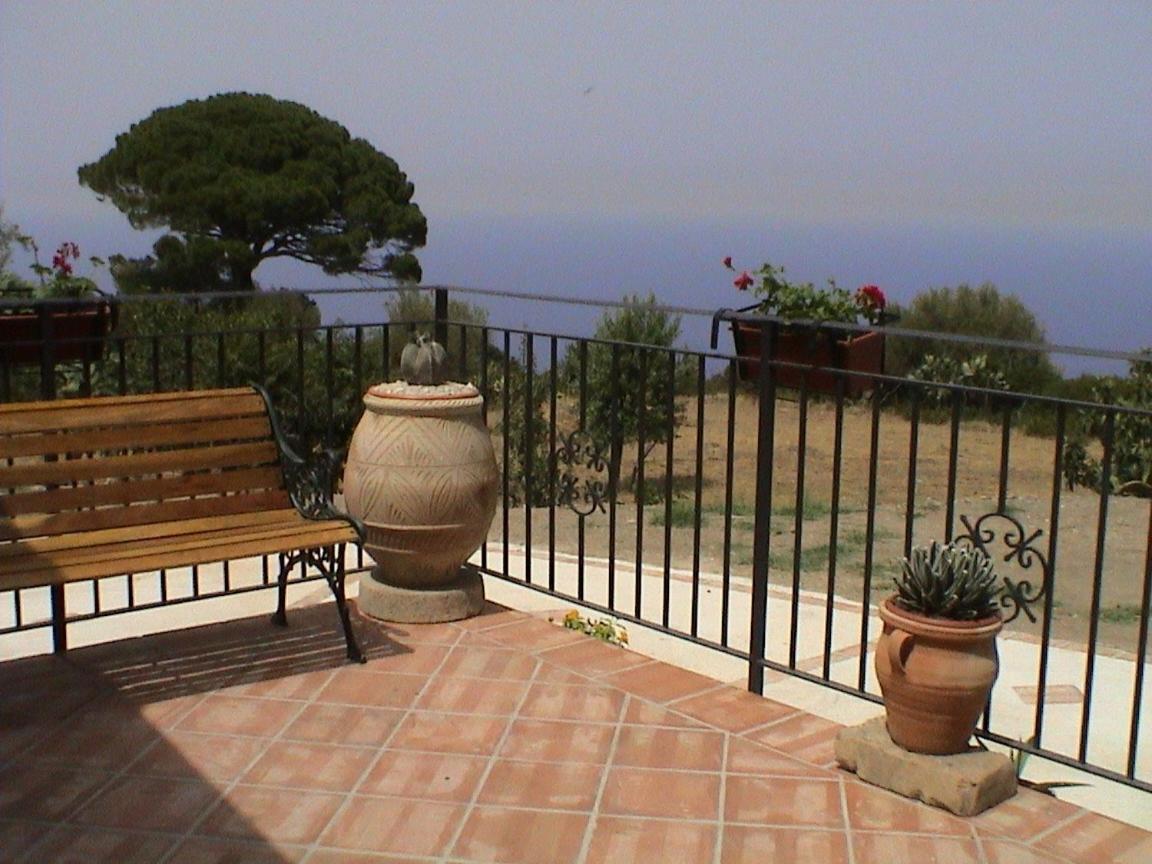 A Casa Di Peppino Villa Greco Тиндари Екстериор снимка